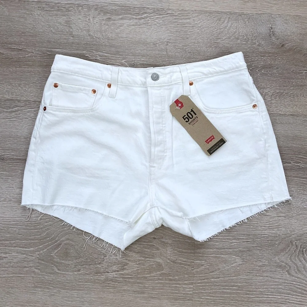 Levis Shorts Womens 33 Ivory Button Fly‎ Cutoff High Waisted Denim NWT